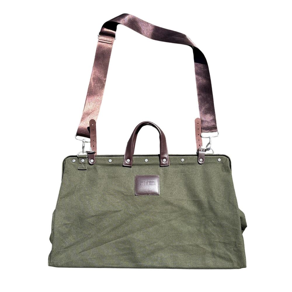 Line Of Trade Leather Canvas Weekender Bag In Green Vintage metal hardware